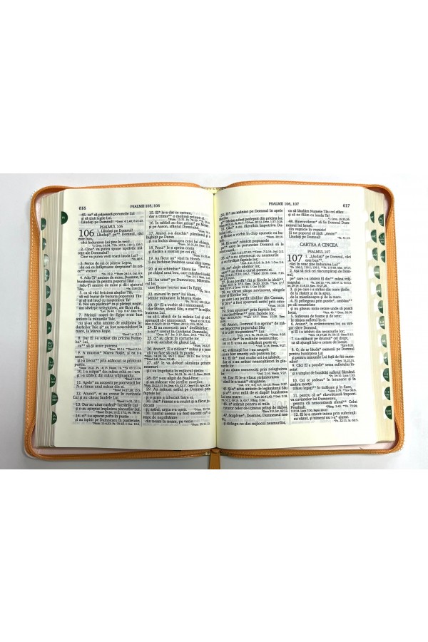 biblia-076-zti-alb-auriu-floral_03_carti_crestine-londra